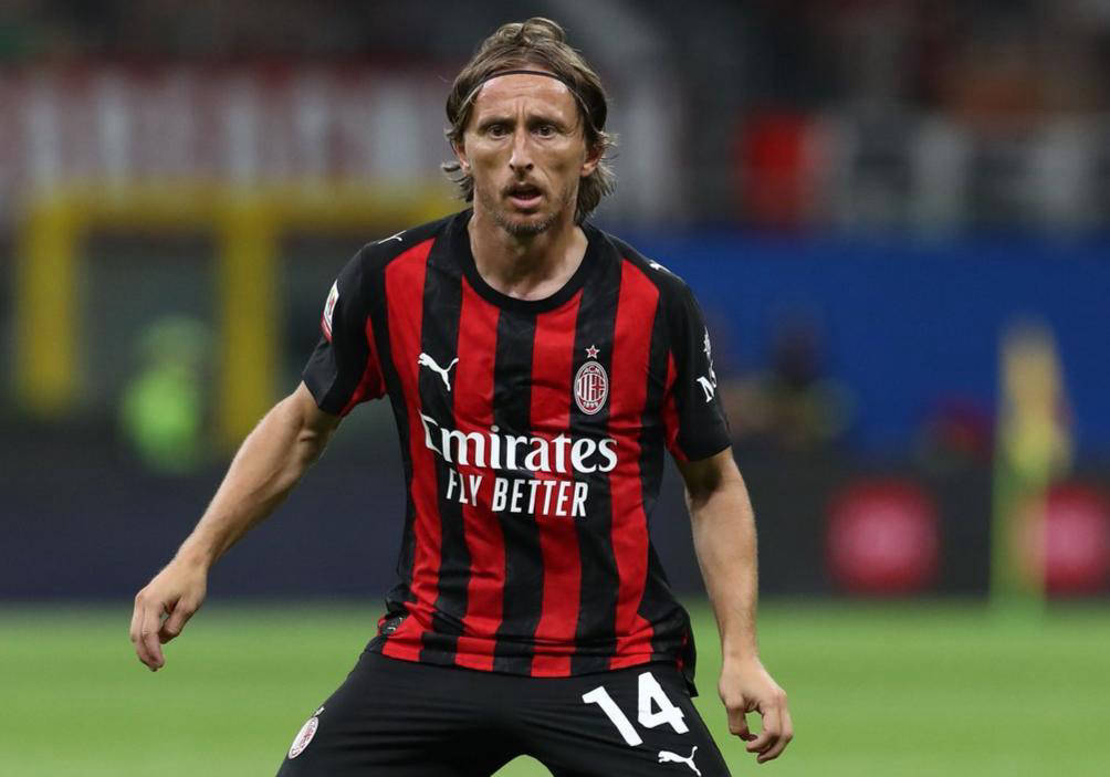 阿森纳发布战小蜜蜂赛前海报：因卡皮耶单人出镜