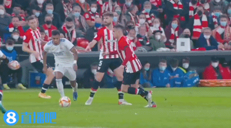 强势反弹！詹姆斯17中12轰下赛季新高29分，外加7板6助